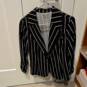 No Boundaries Black and White Blazer Professional Tailoring